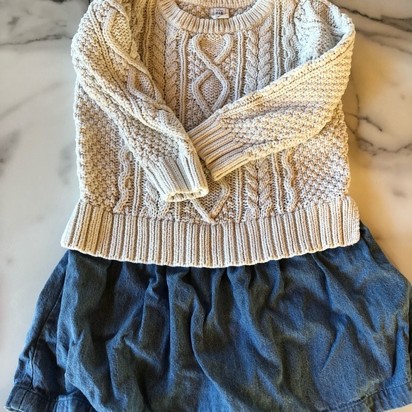 Gap Girl’s size 3-4 lot (tops, sweaters, dresses) - Picture 4 of 10